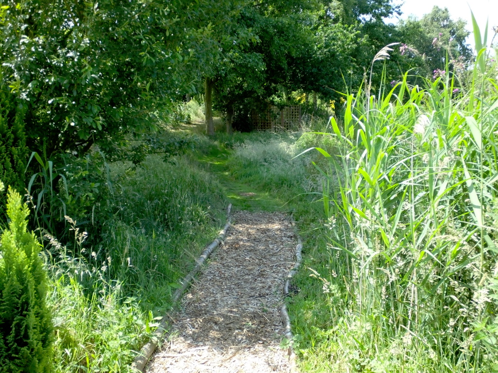 The Chippings Path