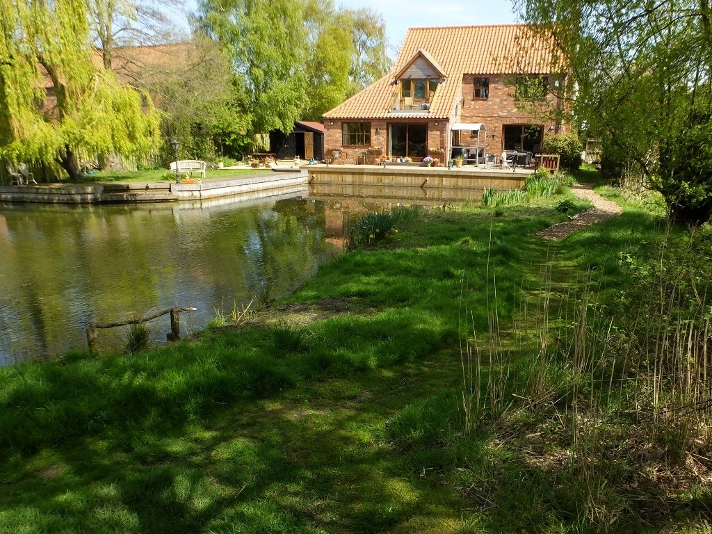 The High Road Junction